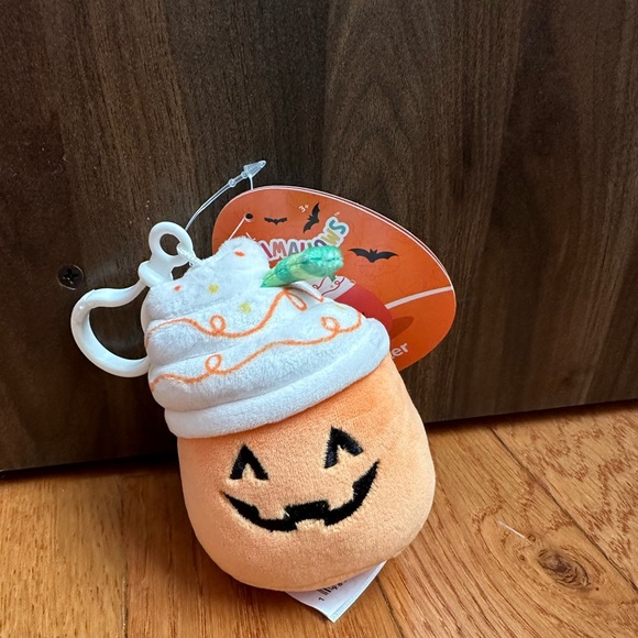 Squishmallows Other - Lester 🎃 the Pumpkin Spiced Latte Squishmallow Clip